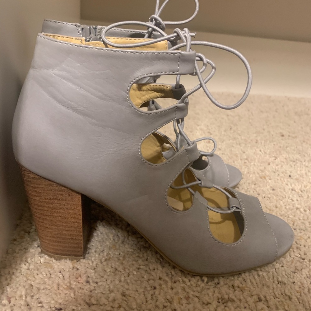 super cute lace up heels - Picture 3 of 3